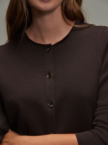 Next Strickjacke in Braun