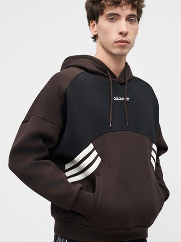ADIDAS ORIGINALS - Sweatshirt 'Munich 93' em castanho