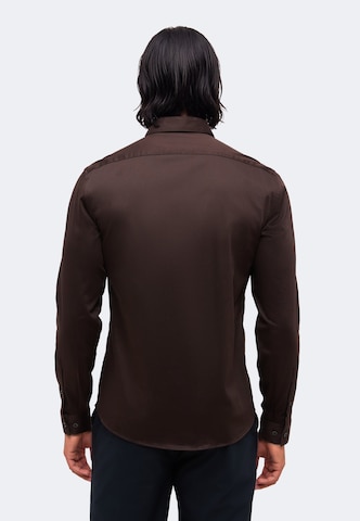 Lindbergh - Ajuste regular Camisa 'Superflex' en marrón
