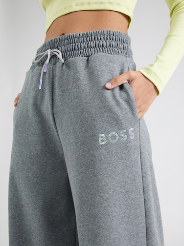 BOSS - Pierna ancha Pantalón 'Elasie' en gris