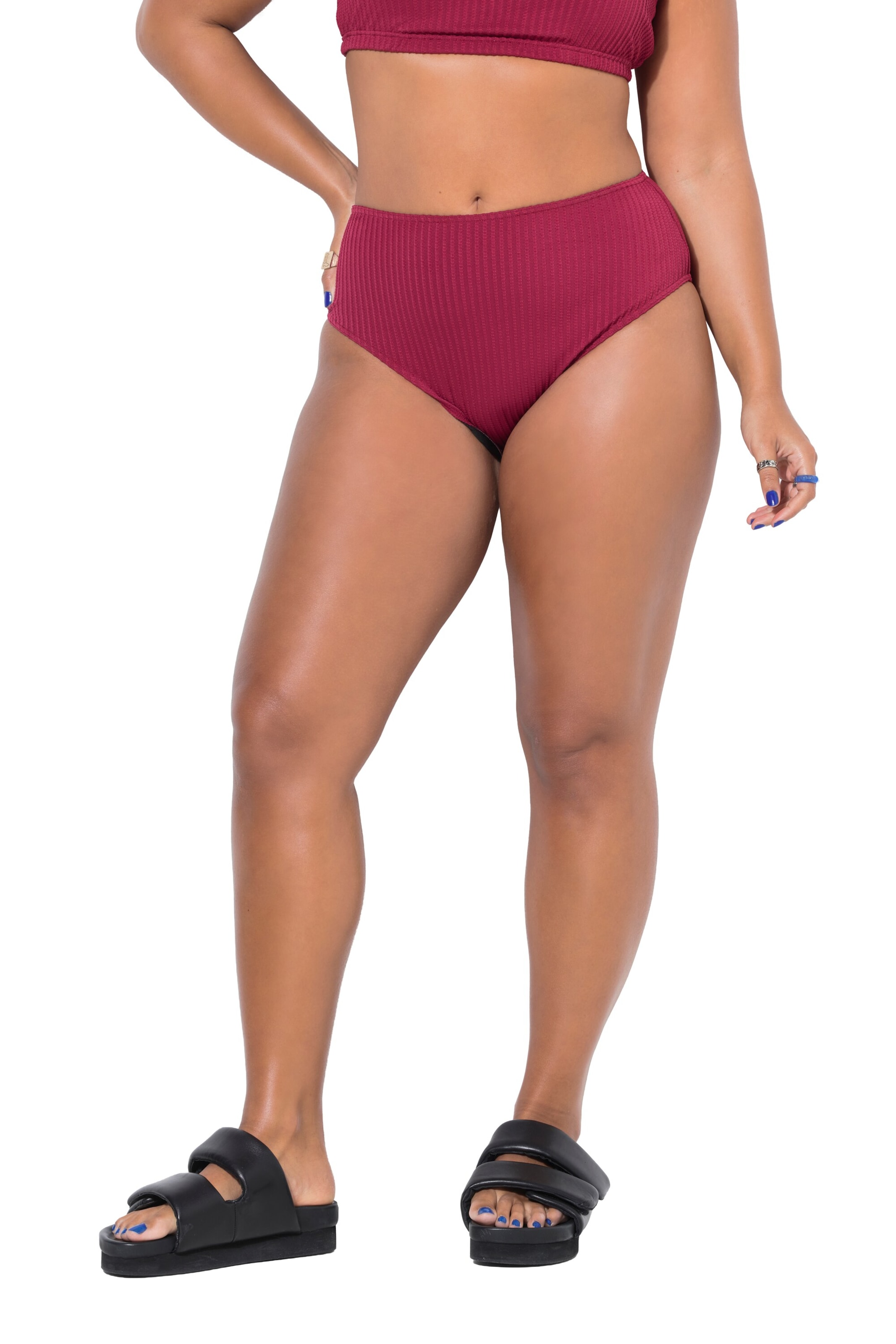 Studio Untold Bikini Bottoms in Red: front