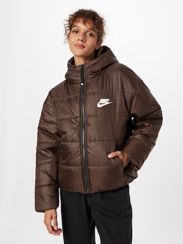 Nike Sportswear Зимняя куртка в Коричневый: спереди