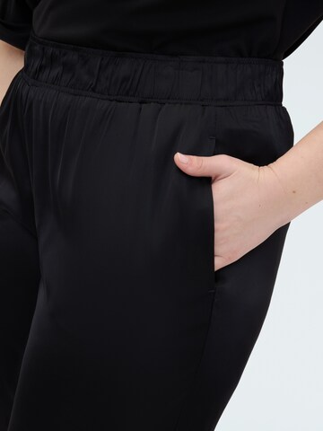 Regular Pantalon Fiorella Rubino en noir