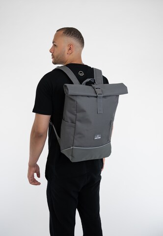 Rucsac 'Robin Medium Bike' de la Johnny Urban pe gri