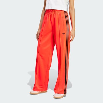 Loosefit Pantaloni 'Adicolor Classic Firebird' di ADIDAS ORIGINALS in rosso: frontale