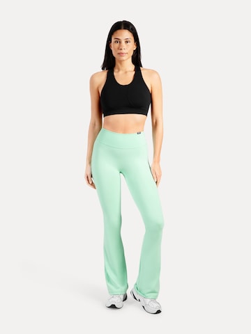 Smilodox Flared Leggings in Green