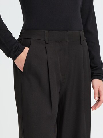 Wide Leg Pantalon à plis 'IHFAVA' ICHI en noir