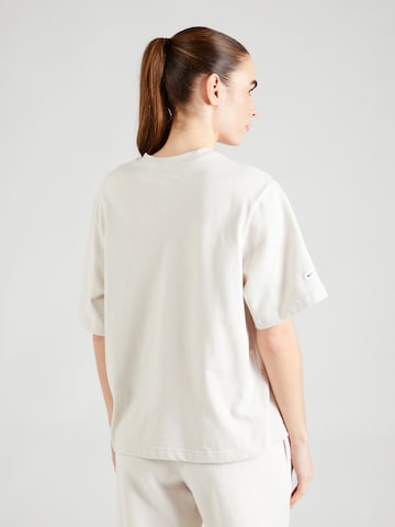 T-shirt Nike Sportswear en blanc