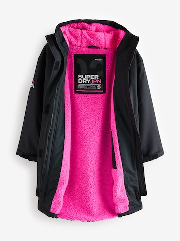 Superdry Kappa i svart