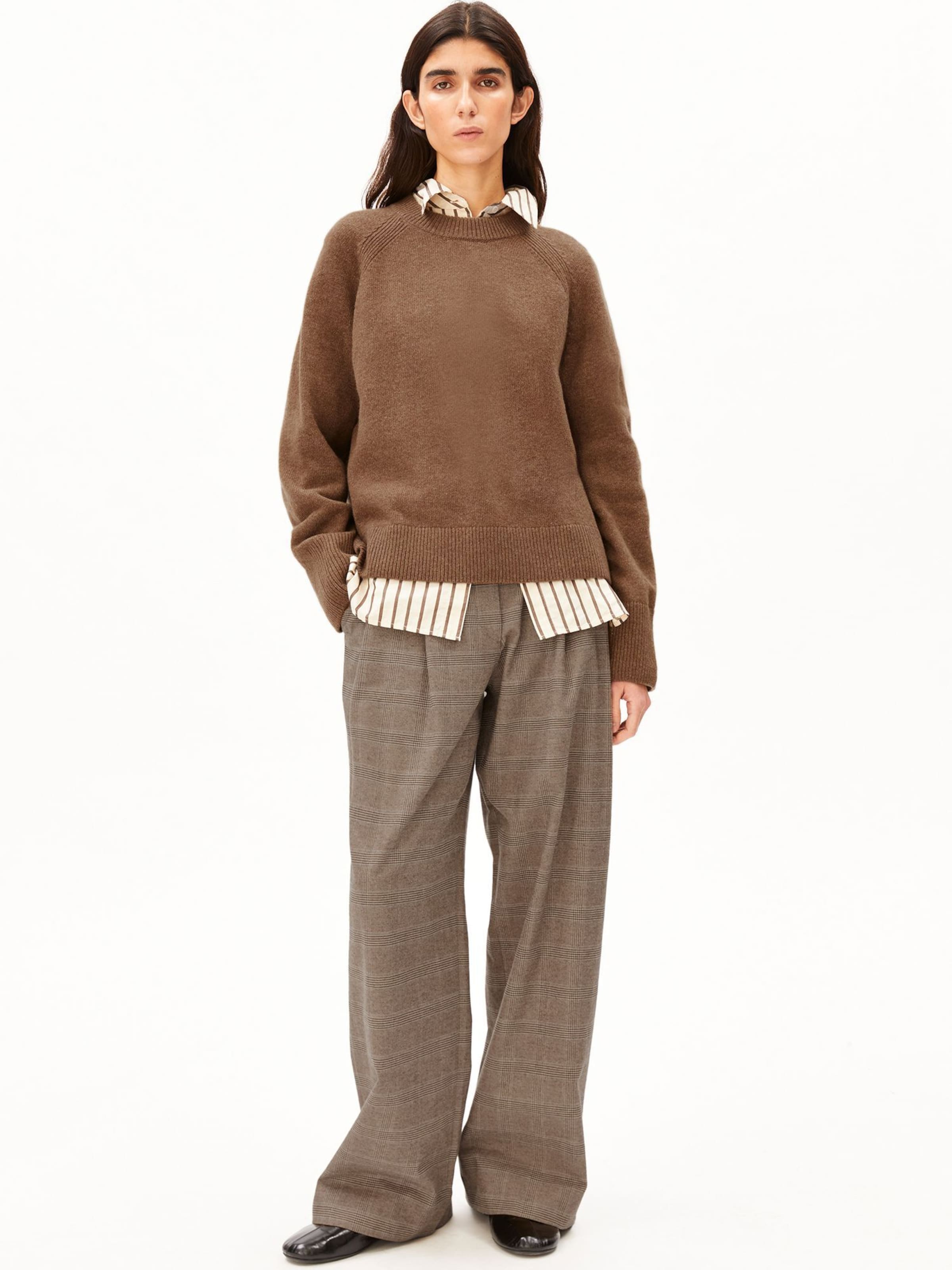 ARMEDANGELS Loose fit Trousers in Brown: front