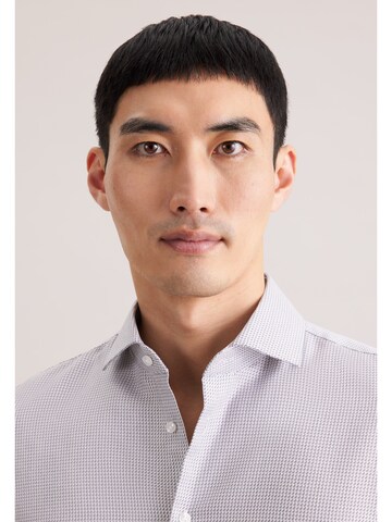 Coupe slim Chemise business 'Schwarze Rose' SEIDENSTICKER en beige