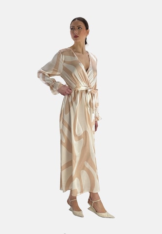 Elara Jurk in Beige