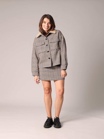 Veste mi-saison 'LITCHI' Deeluxe en mélange de couleurs