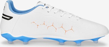 PUMA Soccer shoe in White