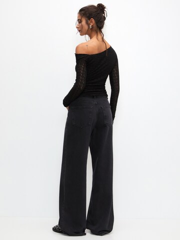Pull&Bear Blouse in Zwart