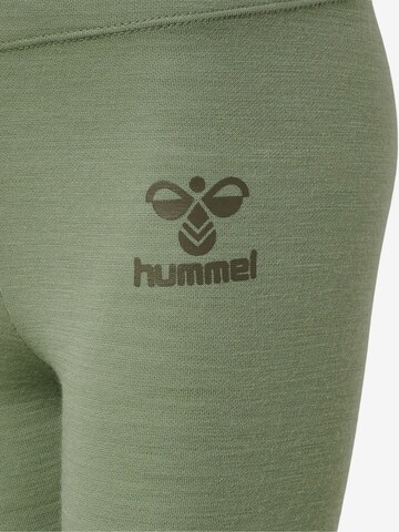 Hummel Slimfit Sporthose in Grün
