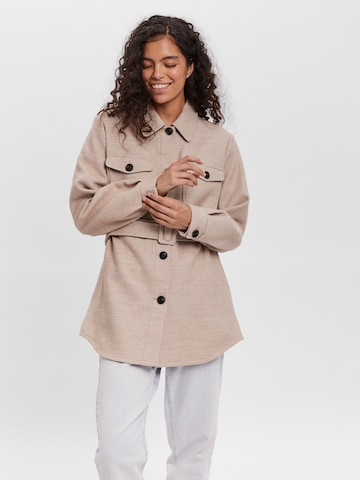 Manteau mi-saison 'Cala' VERO MODA en beige : devant