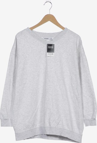 WEEKDAY Sweatshirt & Zip-Up Hoodie in S in Silver: front
