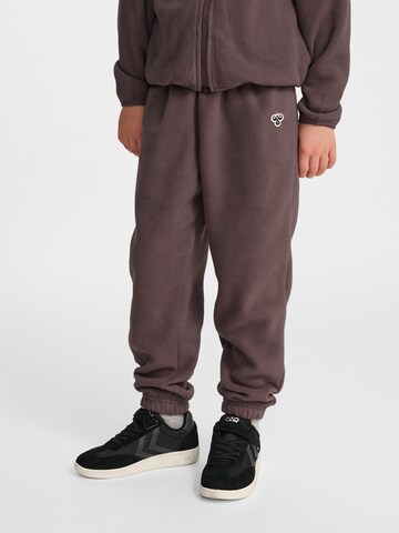 Hummel Tapered Broek in Bruin