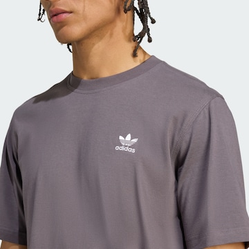 ADIDAS ORIGINALS Μπλουζάκι 'Trefoil Essentials' σε γκρι