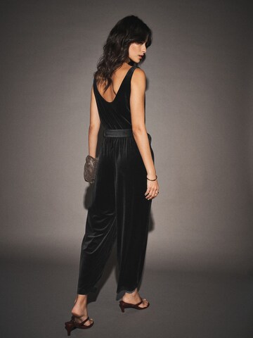 Next Jumpsuit in Zwart