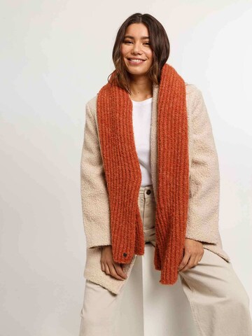 FRAAS Scarf in Red: front