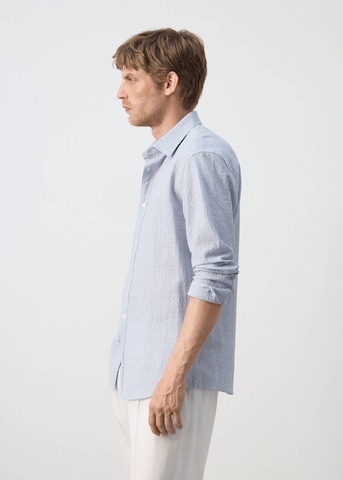 MANGO MAN Slim Fit Hemd 'Kissos' in Blau
