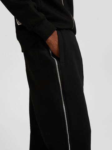 Bershka Loose fit Pants in Black