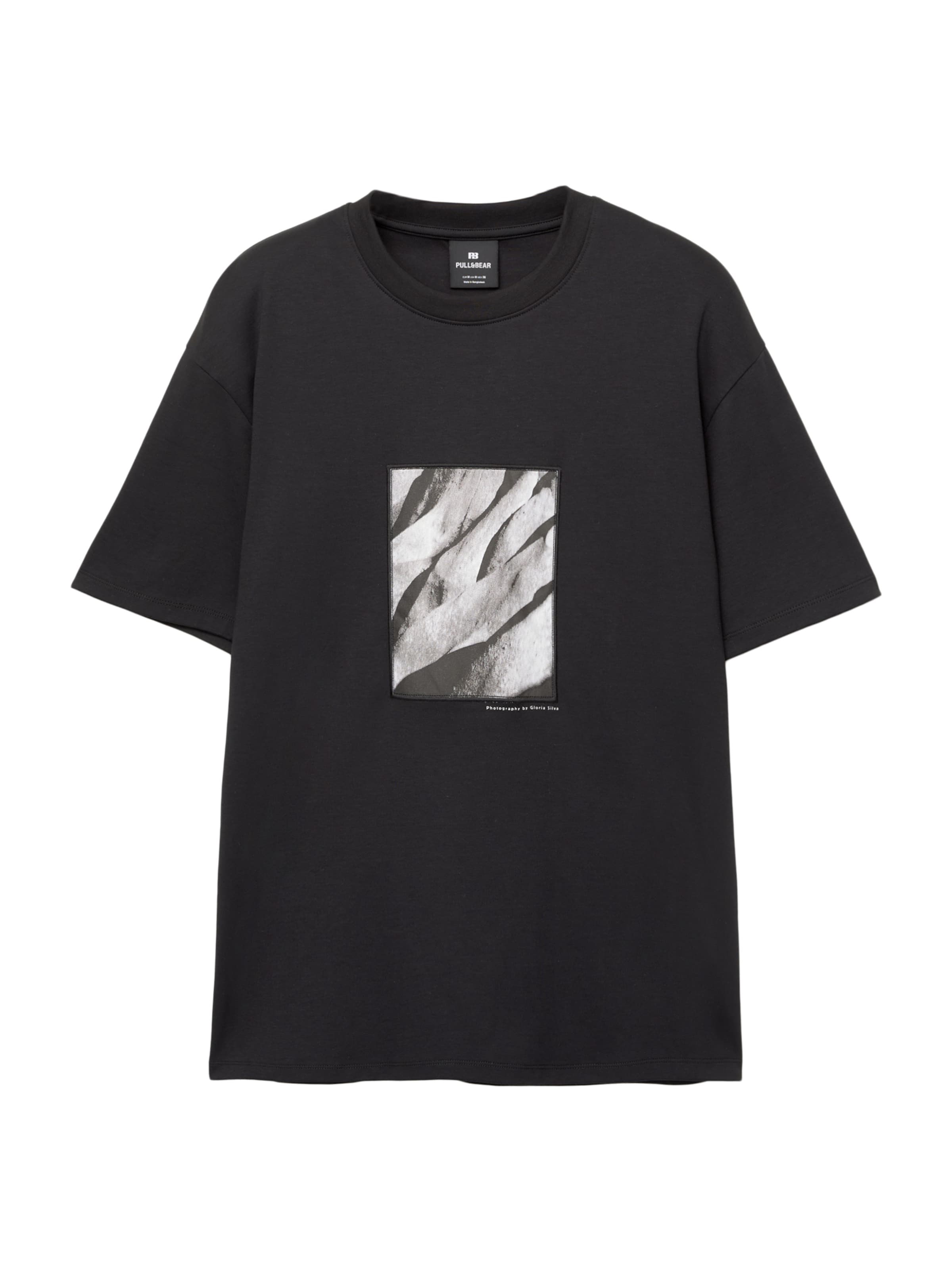 Pull&Bear Póló - fekete: elől