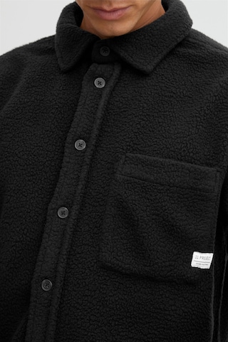 11 Project Between-Season Jacket 'Prdev Overshirt' in Black