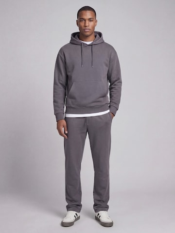 Tapered Pantaloni 'JREBCARL' di JJ Rebel in grigio