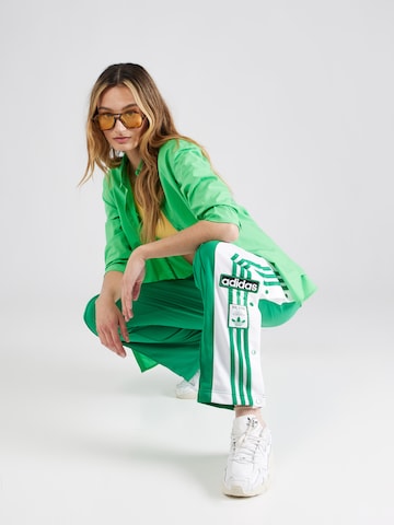Loosefit Pantaloni 'ADIBREAK' di ADIDAS ORIGINALS in verde