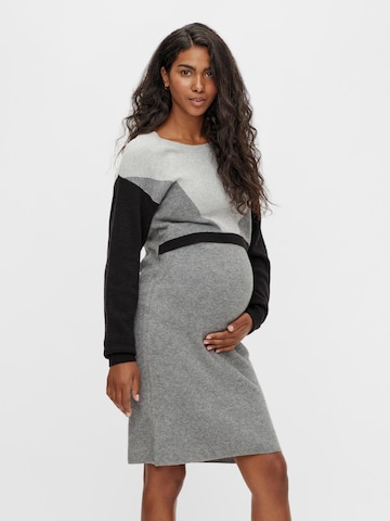MAMALICIOUS Knitted dress in Grey: front