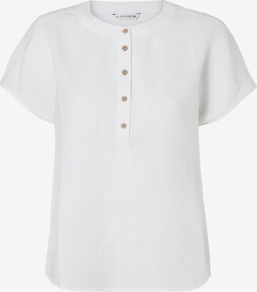 TATUUM Shirt in White: front