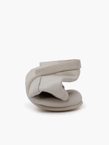 Chaussure basse Pisamonas en blanc