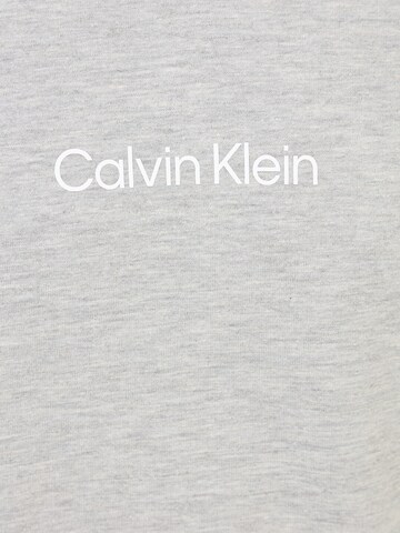 Calvin Klein Sweatshirt in Grau