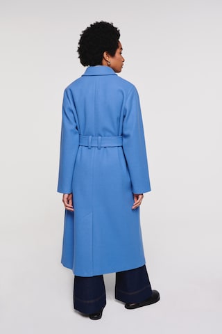 Manteau mi-saison Aligne en bleu