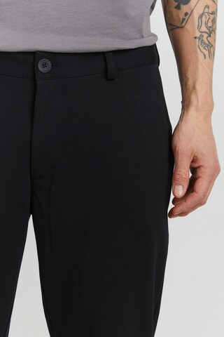 11 Project Regular Chino trousers 'Camo' in Black