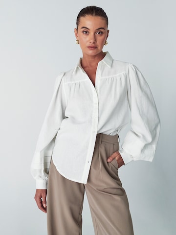 Willa Blouse in White: front