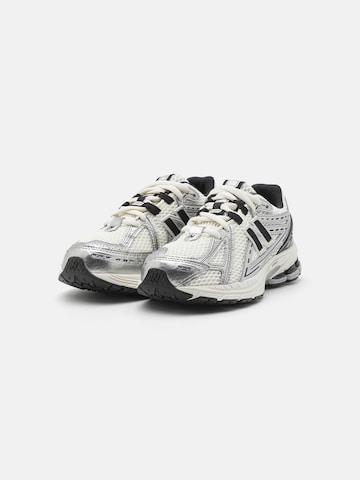 new balance Σνίκερ '1906' σε ασημί