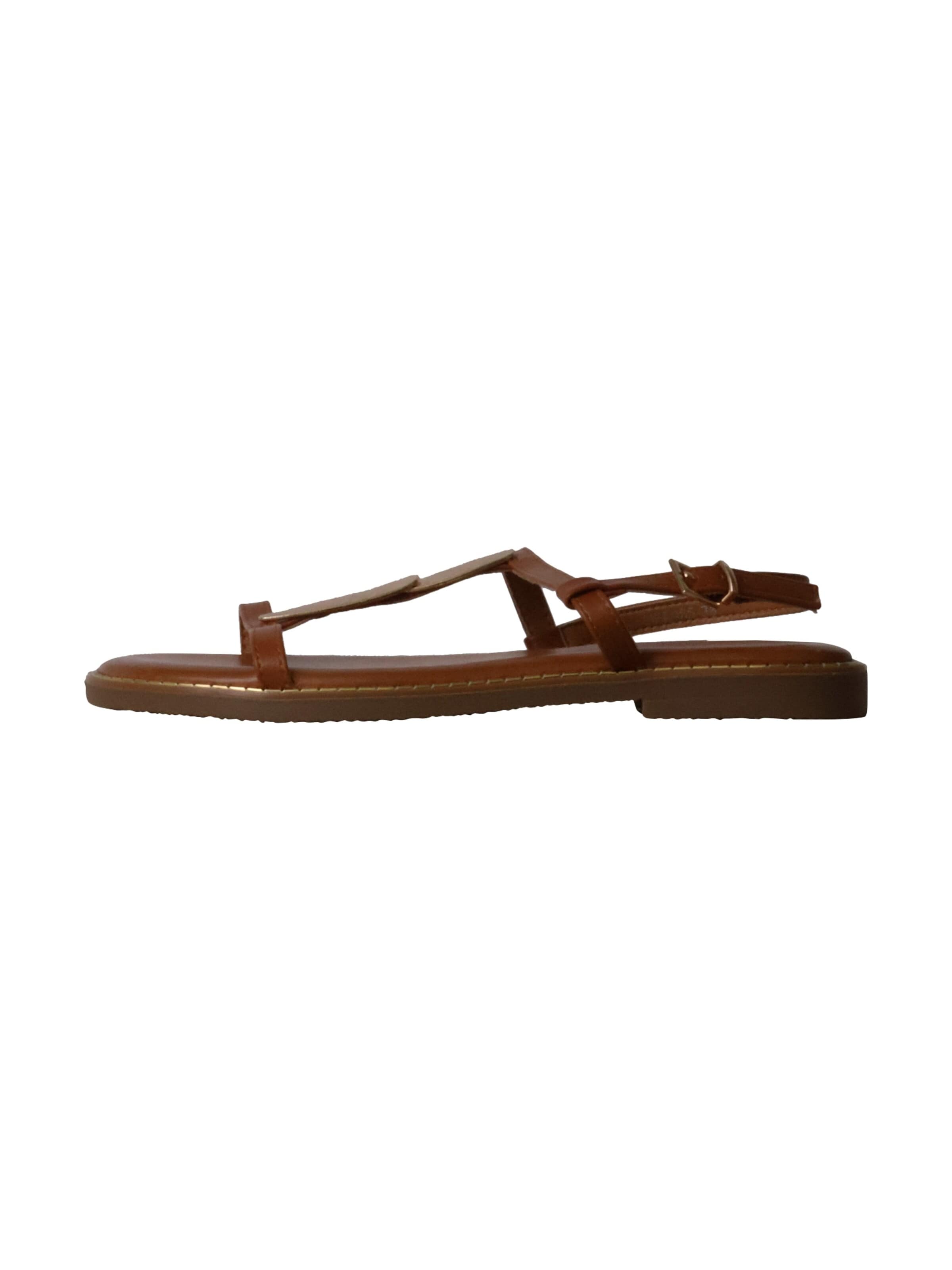 Super Mode - Sandalias 'Flache Riemchensandalen von Loevah Paris' en marrón: frente