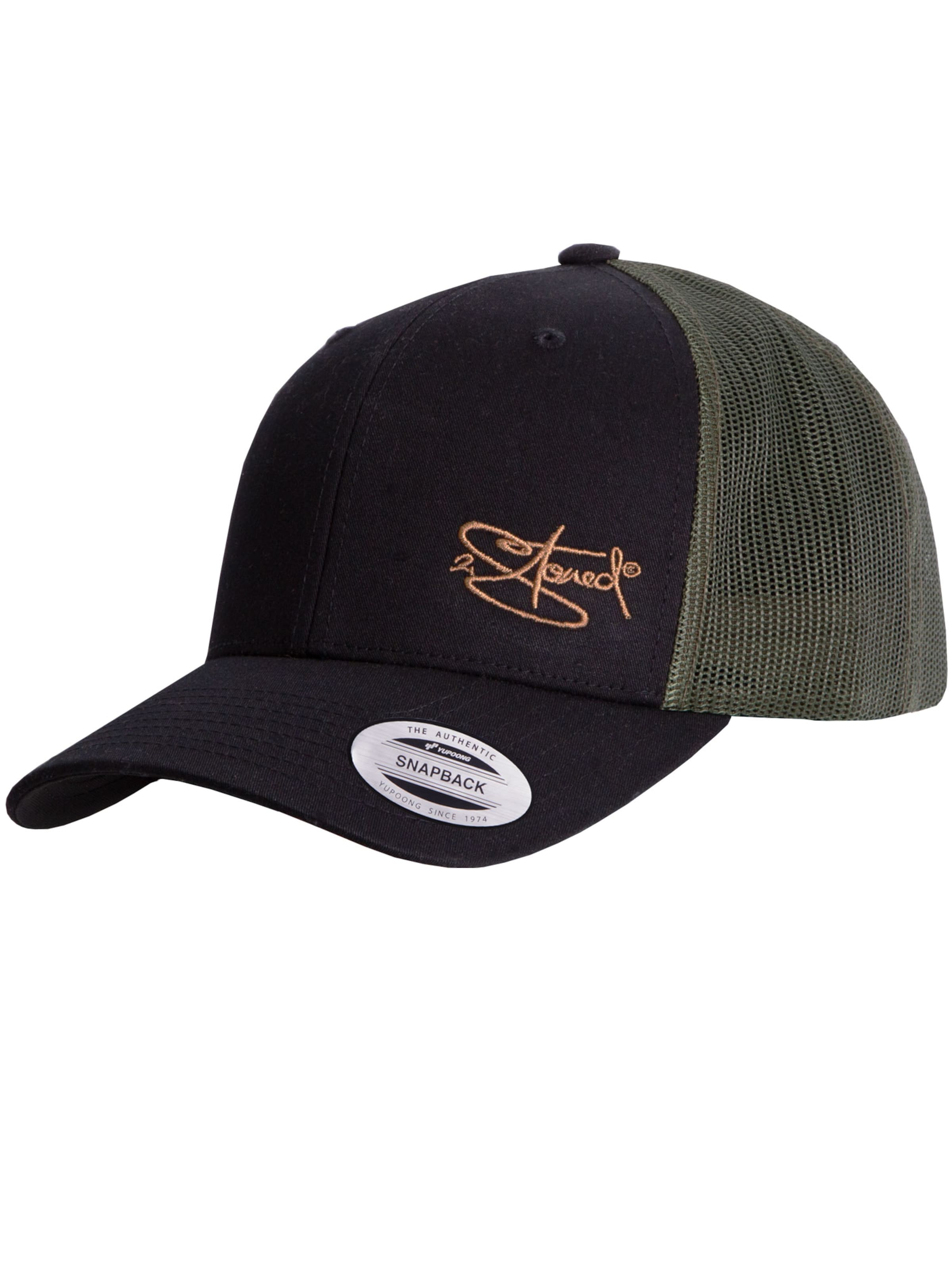 2Stoned Cap 'Flexfit Trucker Retro 2-Tone' in Black: front