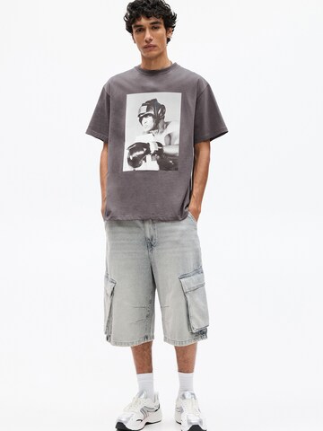 T-Shirt 'LIC ALI' Pull&Bear en gris : devant