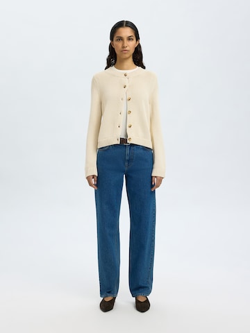 SELECTED Neuletakki 'SLFIVY' värissä beige