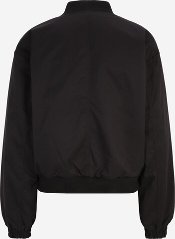 Vero Moda Tall - Chaqueta de entretiempo 'ALICE' en negro