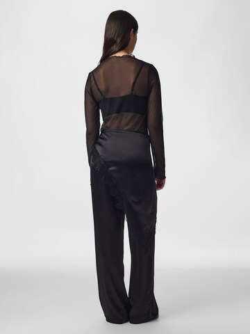 Loosefit Pantalon 'TINA' PIECES en noir