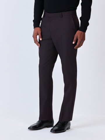 Regular Pantalon à plis Next en noir : devant