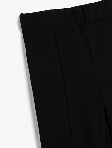 Koton Tapered Broek in Zwart