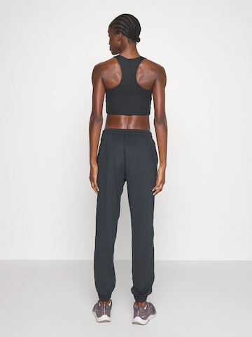 Girlfriend Collective Bustier Sport bh ' Paloma ' in Zwart