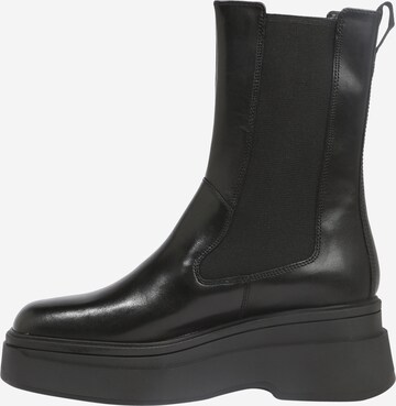 VAGABOND SHOEMAKERS Chelsea boots 'CARLA' in Black